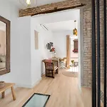 Urban Rose , Superb Private House In Historical Center, With Sunny Rooftop